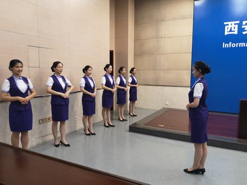 禮儀先行 服務鑄魂——客戶服務部開展“明紀律、嚴作風、抓業務”專項活動紀實